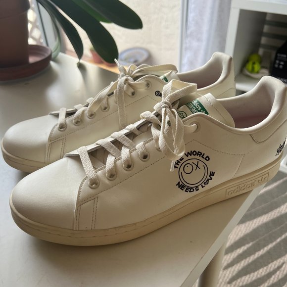 Adidas STAN SMITH X ANDRÉ SARAIVA "The Worlds Need Love" - Size 11 - Picture 1 of 4